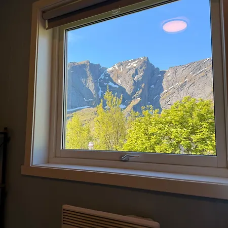 Viewpoint House *